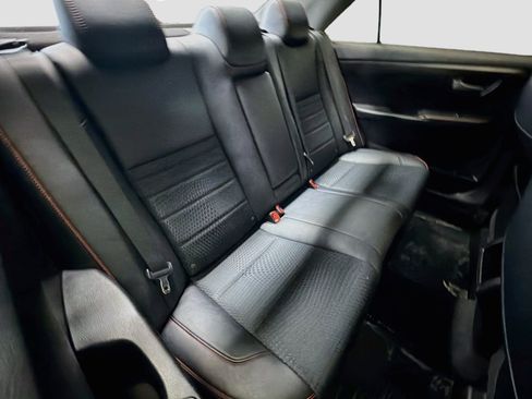 Used 2015 Toyota Camry SE FWD image 14