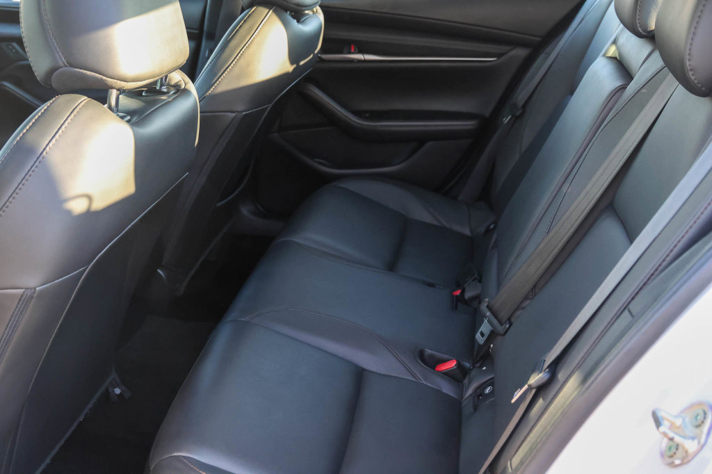 Used 2024 MAZDA MAZDA3 s FWD image 12