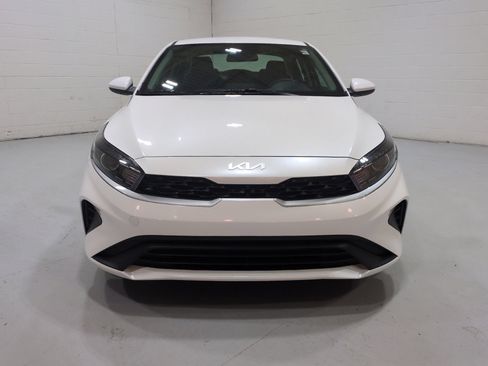 Certified 2024 Kia Forte LXS FWD image 8