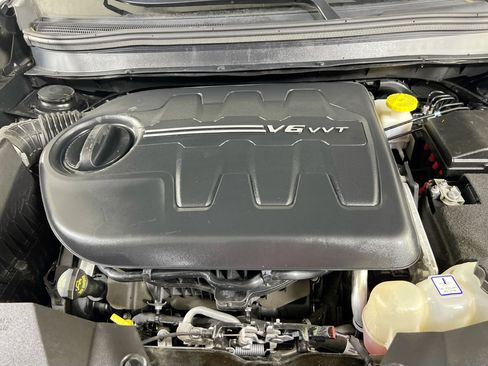 Used 2022 Jeep Cherokee Trailhawk w/ Premium Leather Package image 28