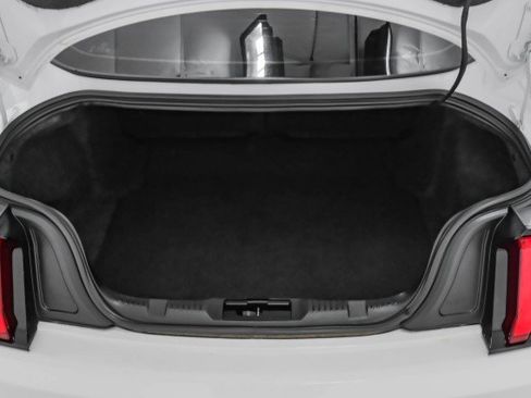 Used 2021 Ford Mustang Coupe image 42