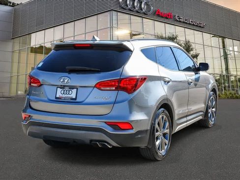 Used 2018 Hyundai Santa Fe Sport image 4