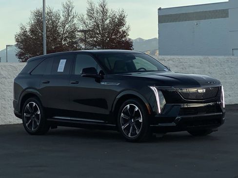 Certified 2025 Cadillac Escalade IQ Sport 1 AWD/4WD image 11