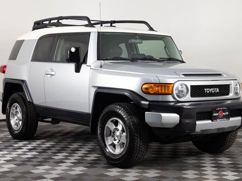 Used 2008 Toyota FJ Cruiser 4WD image 11