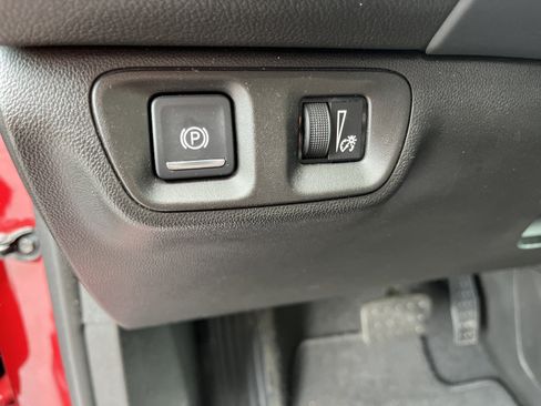 Used 2022 GMC Acadia SLT AWD/4WD image 5