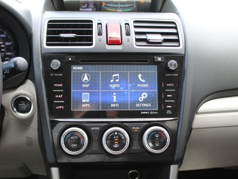 Used 2016 Subaru Forester 2.5i Touring w/ Eyesight & Navigation System AWD/4WD image 26