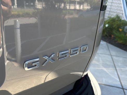 Used 2024 Lexus GX 550 image 13