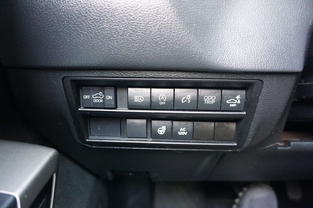 Used 2022 Toyota Tundra Limited AWD/4WD image 5