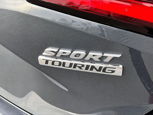 Used 2024 Honda Civic Sport Touring image 9