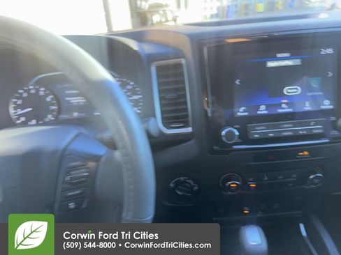 Used 2023 Nissan Frontier SV w/ Technology Package image 12