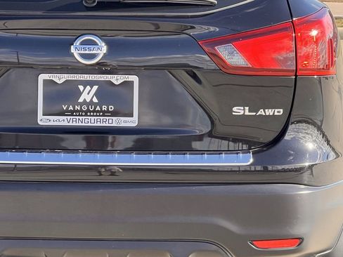 Used 2017 Nissan Rogue Sport SL w/ SL Premium Package image 6