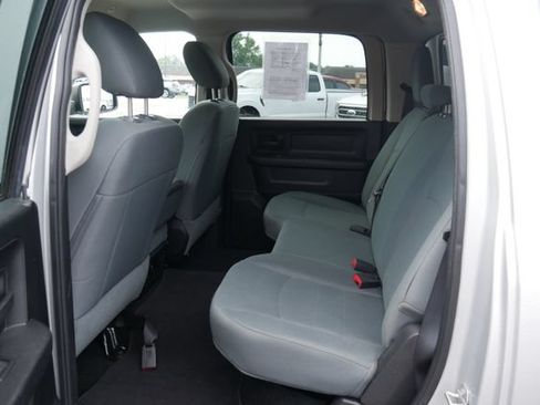 Used 2017 RAM 1500 Express AWD/4WD image 23