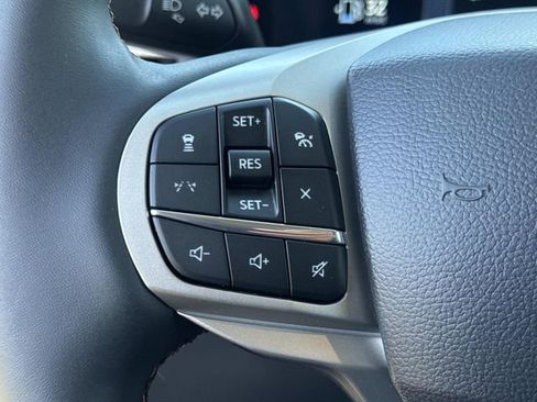 New 2026 Ford Explorer Active w/ Active Comfort Package image 8