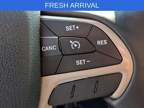 Used 2016 Jeep Grand Cherokee Limited AWD/4WD image 24