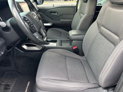 Used 2023 Nissan Frontier SV w/ SV Convenience Package image 8