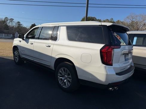 Certified 2022 GMC Yukon XL Denali image 7
