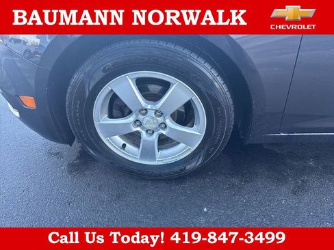 Used 2015 Chevrolet Cruze LT image 16