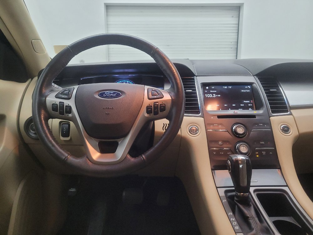 Used 2018 Ford Taurus SEL w/ Equipment Group 201A FWD image 22