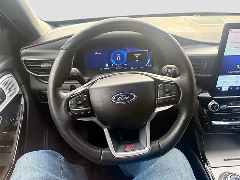Used 2023 Ford Explorer ST w/ Equipment Group 401A image 11
