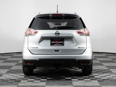 Used 2015 Nissan Rogue SV w/ SV Premium Package image 6