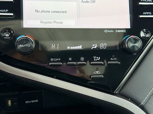 Used 2019 Toyota Camry XSE image 16