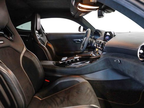Used 2020 Mercedes-Benz AMG GT R image 33