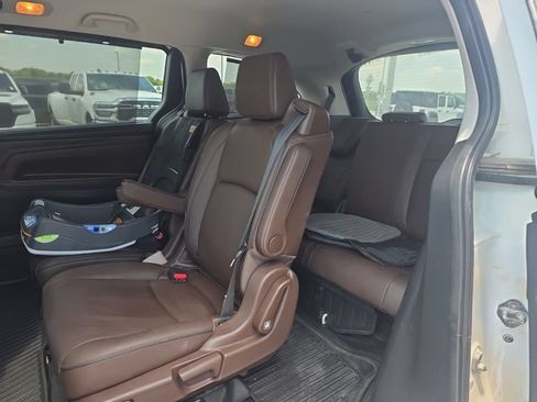 Used 2025 Honda Odyssey Touring image 5