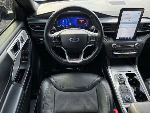 Used 2020 Ford Explorer ST w/ ST Street Pack image 22