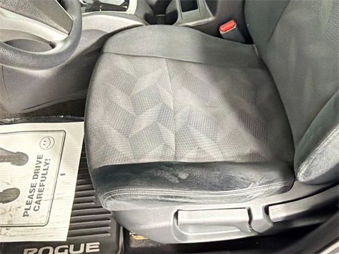 Used 2016 Nissan Rogue S image 17