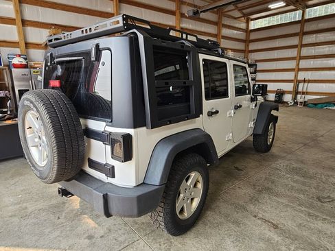 Used 2014 Jeep Wrangler Unlimited Sport w/ Quick Order Package 24S AWD/4WD image 8