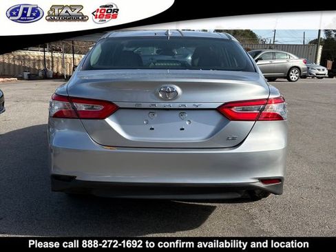 Used 2019 Toyota Camry LE FWD image 5