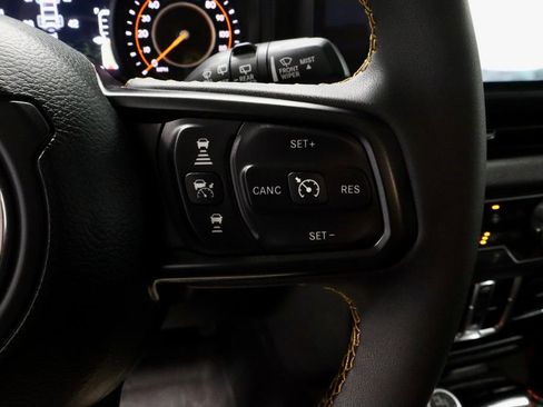 Used 2024 Jeep Wrangler Sport S image 27