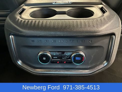 Used 2025 Ford Expedition Max Platinum w/ Stealth Performance Package AWD/4WD image 29