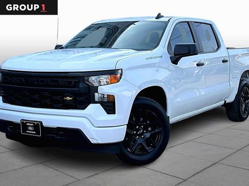 Used 2023 Chevrolet Silverado 1500 Custom image 1