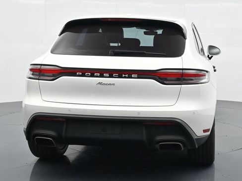 Certified 2023 Porsche Macan AWD/4WD image 10