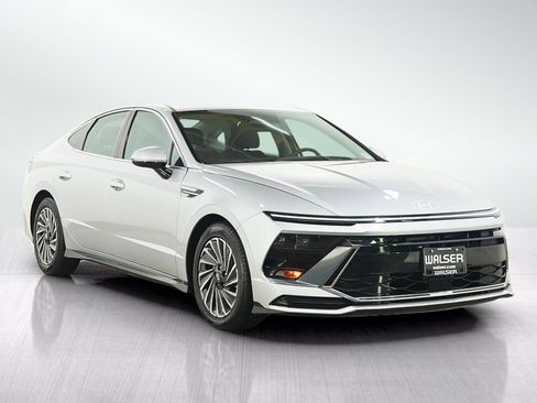 Used 2025 Hyundai Sonata SEL FWD image 7