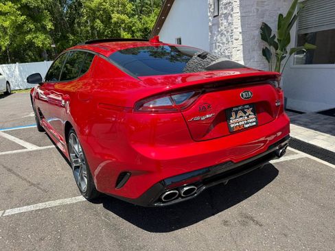 Used 2018 Kia Stinger GT2 image 13