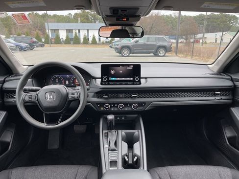 Certified 2025 Honda Accord SE image 12