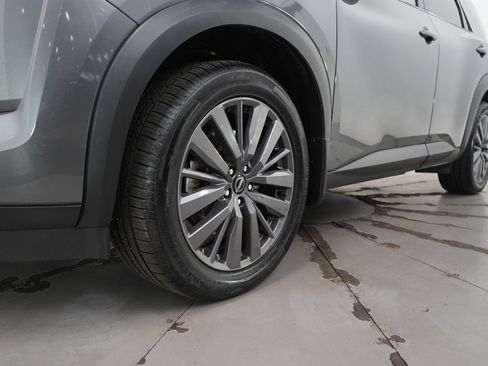 Used 2023 Nissan Pathfinder SL w/ SL Premium Package image 24