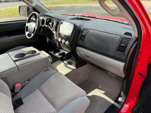 Used 2011 Toyota Tundra 4x4 Double Cab w/ Tow Pkg image 11