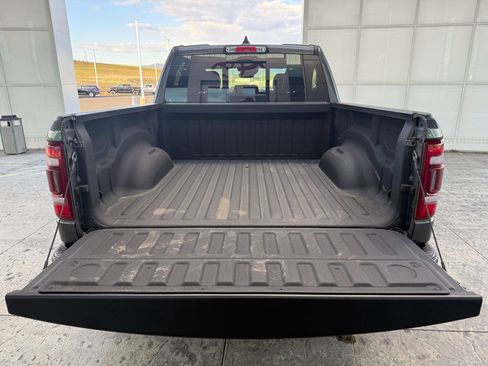Used 2022 RAM 1500 Limited w/ Body Color Bumper Group AWD/4WD image 9