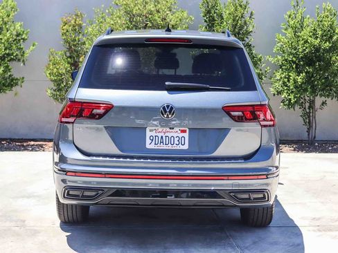 Used 2022 Volkswagen Tiguan SE R-Line FWD image 5