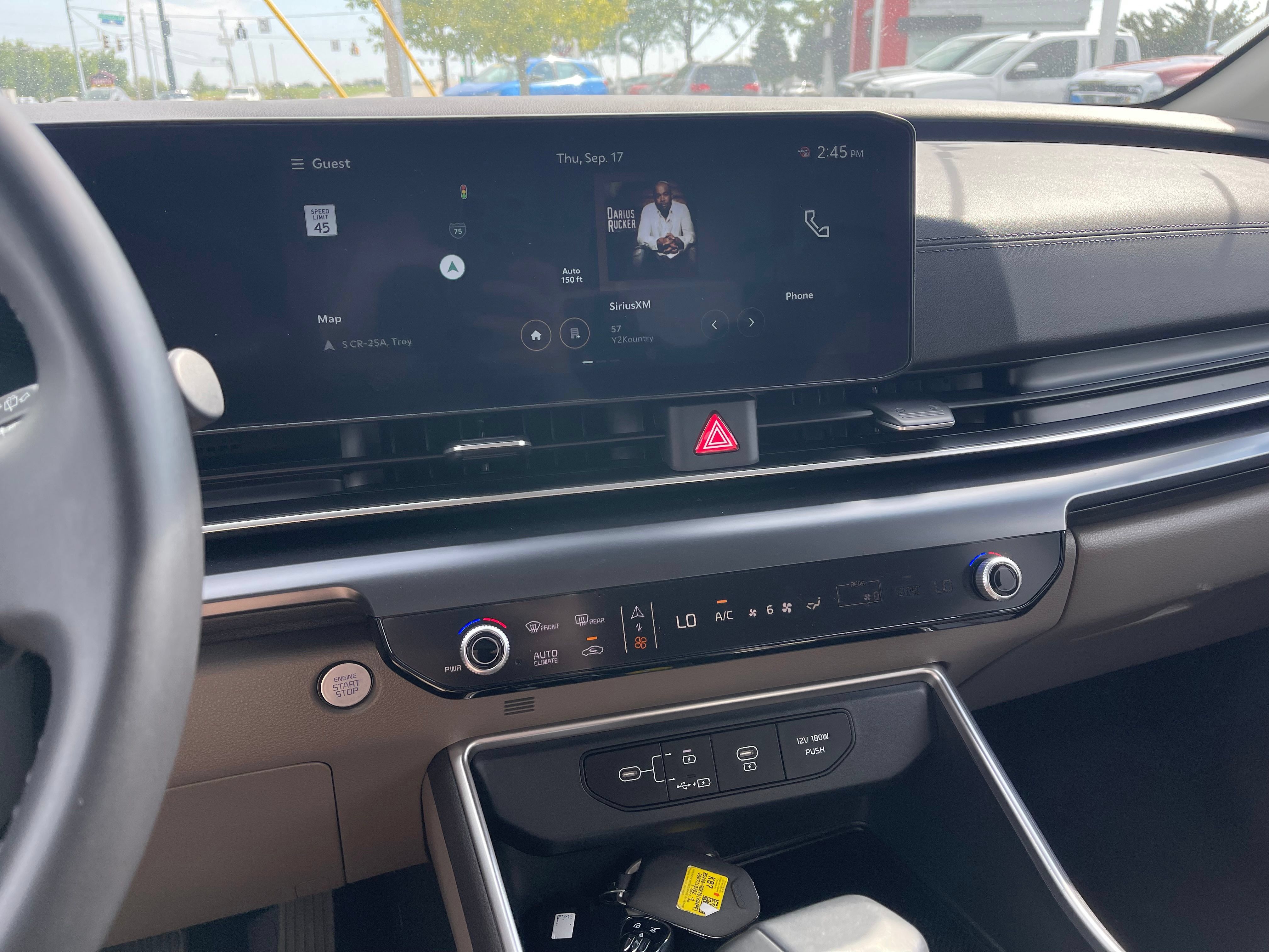 Used 2026 Kia Carnival FWD image 12