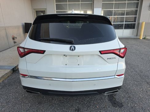 Certified 2024 Acura MDX FWD w/ Technology Package image 5