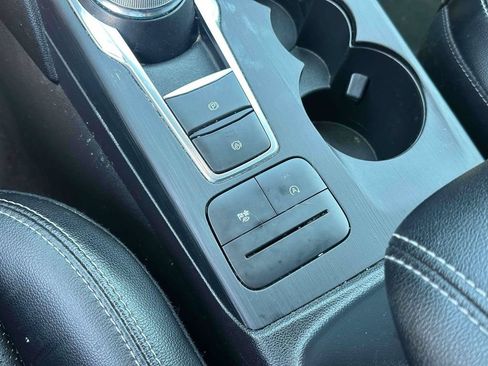 Used 2022 Ford Escape SEL AWD/4WD image 29