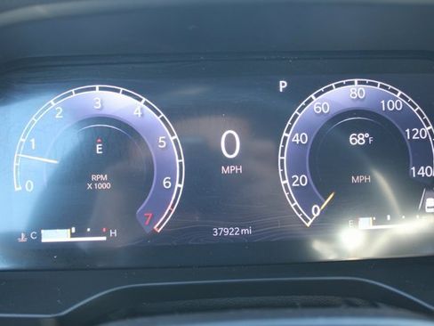 Used 2023 Jeep Grand Cherokee Altitude image 15