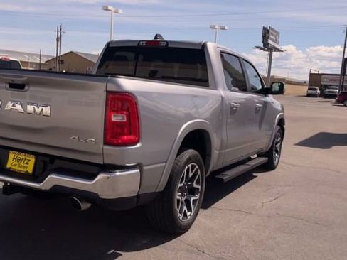 Used 2025 RAM 1500 Laramie AWD/4WD image 9