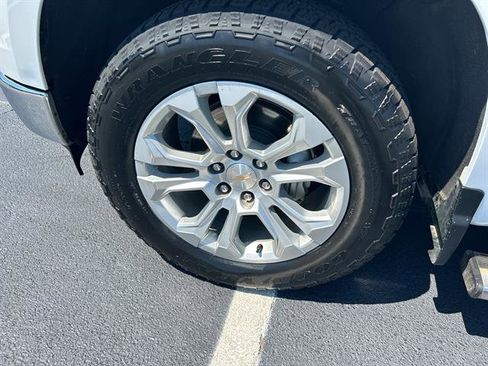 Used 2022 Chevrolet Silverado 1500 LTZ image 35