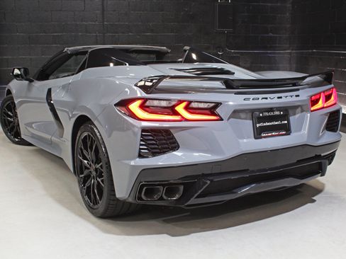 Used 2024 Chevrolet Corvette Stingray Premium Conv w/ Z51 Performance Package RWD image 18