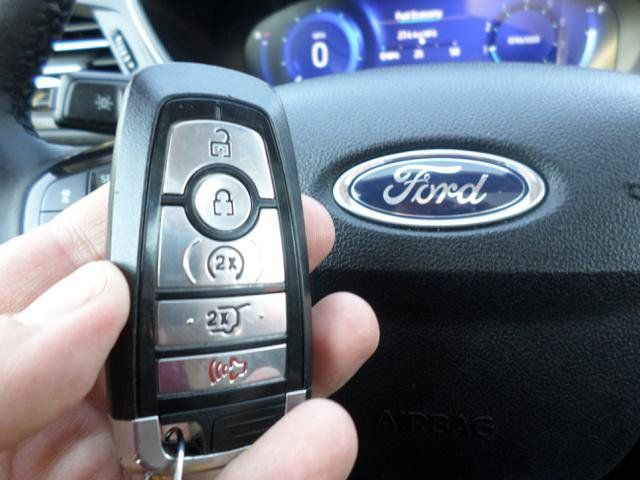 Used 2022 Ford Escape SEL w/ Technology Package AWD/4WD image 22